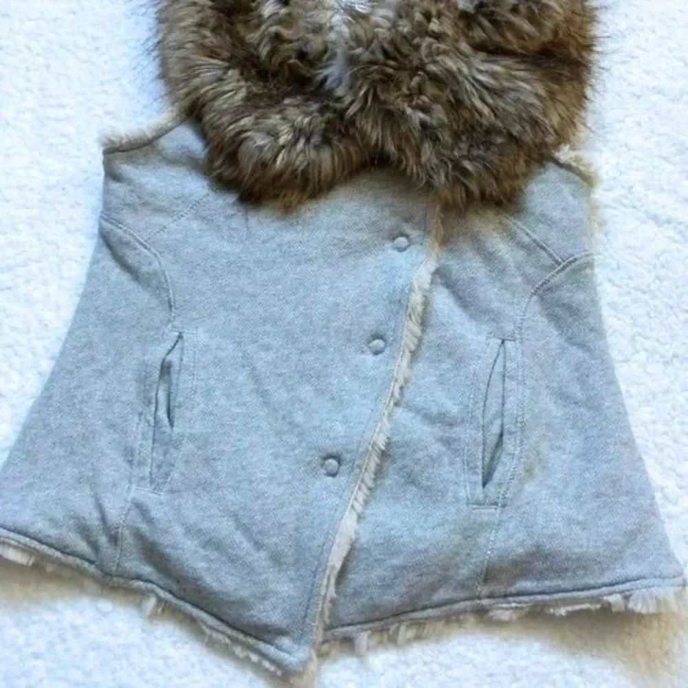 Dylan by True Grit Vest Faux Fur Collar Gray Button Front Winter Cozy XS